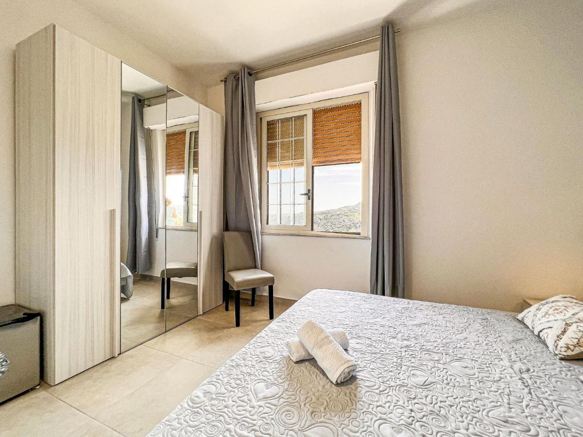 Hotel Sweet Sea View Santa Teresa Gallura Exterior foto